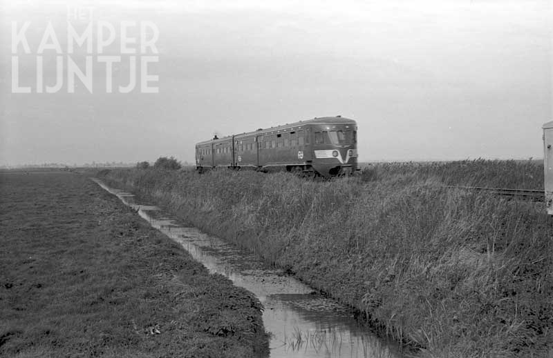 2e. Mastenbroek 20 september 1975, DE-2 69 bij km 95 als trein 8536 op weg naar Zwolle (foto J.G.C. van de Meene)