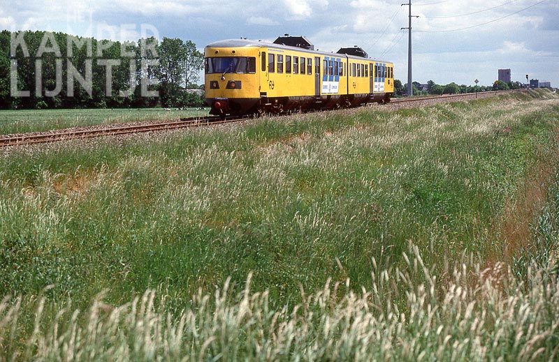 3c. Westenholte 24 mei 1990, DE-2 171 op weg naar Kampen (foto L.J. Beumer)