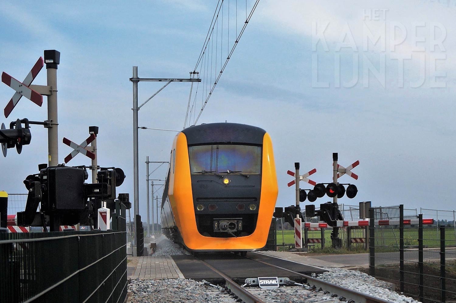 10k. Mastenbroek Bisschopswetering 23-8-2017, NS 3435 als eerste proeftrein op het nieuwe spoor (foto K. Haar)