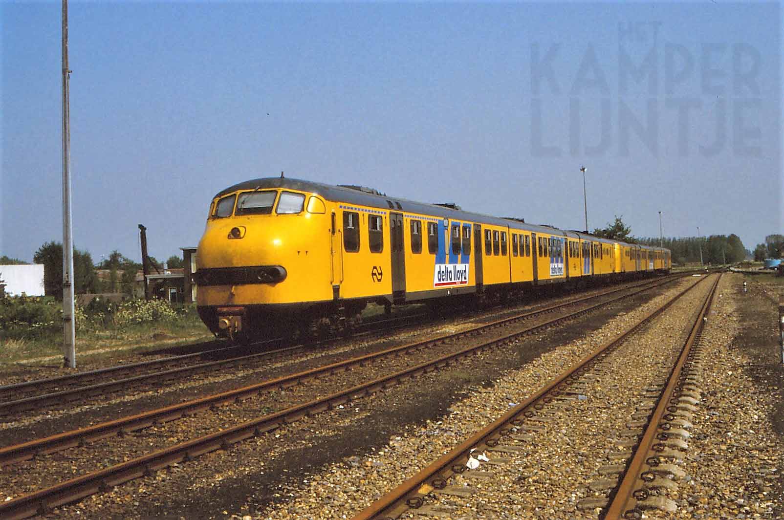 2e- IJsselmuiden 13 mei 1998, Plan U NS 148 en 149 naderen station Kampen (foto Rein Maneschijn).