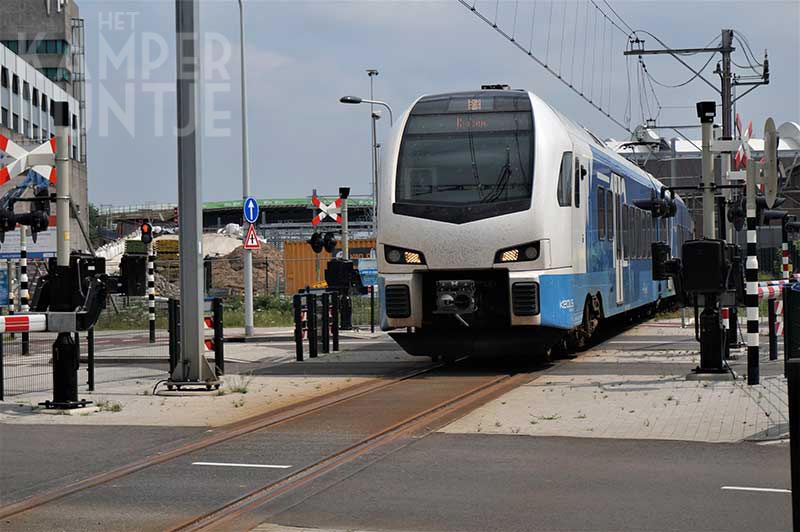 3a. Zwolle Veerallee 10 juni 2018: Zwolle Veerallee 10 juni 2018, Keolis 7308 op weg naar Kampen (foto K. Haar)