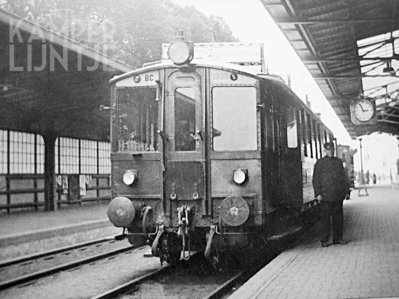 6. Kampen 19 augustus 1938, omBC 1908 wacht op vertrek naar Zwolle