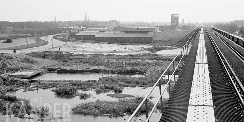 1a. Zwolle 25 juli 1964, graafwerkzaamheden kanaal met nog korte goederenlijn (foto R. Ankersmit)