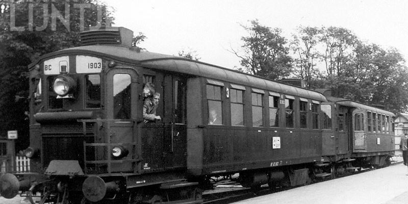1. Zwolle, 20 juni 1948, omBC 1903 en omC 1921 staat voor vertrek gereed naar Kampen