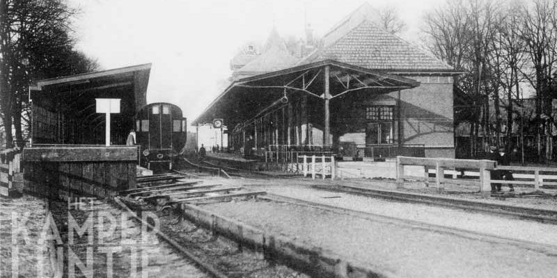 3b. Kampen ca. 1930, station Kampen met spoorwegovergang naar IJsselmuiden