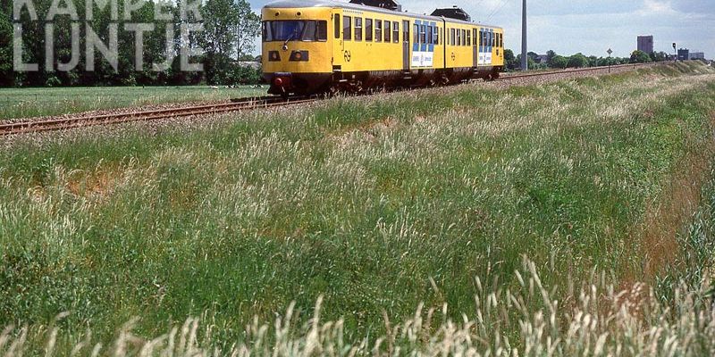3c. Westenholte 24 mei 1990, DE-2 171 op weg naar Kampen (foto L.J. Beumer)