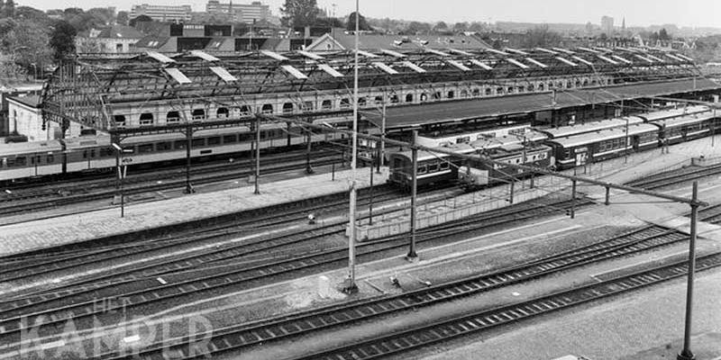 4b. Zwolle 1991, sloop en vervanging stationskap (foto A.J. van der Wal)
