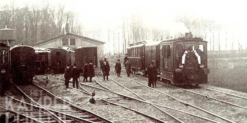 5a. Elburg, 2 mei 1908 opening tramlijn, aankomst feesttram uit Nunspeet bij de remise in Elburg