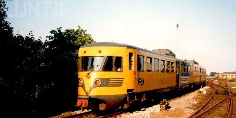 5. Blauwe Engel als enige uitgevoerd met Snor, DE-2 183