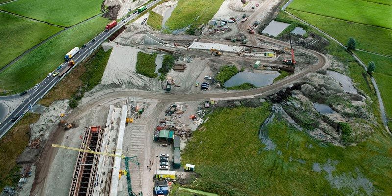 6. Kampen juli 2009, het trogviaduct over de N50 in aanbouw