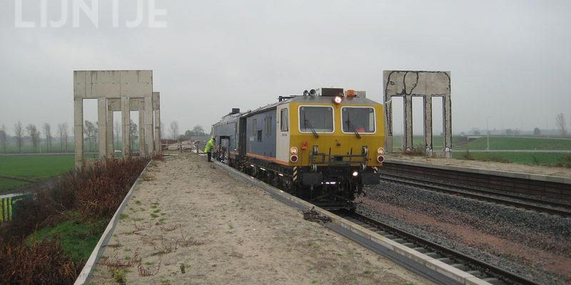 7d. Kampen 2 november 2011, de stopmachine wacht bij Kampen Zuid