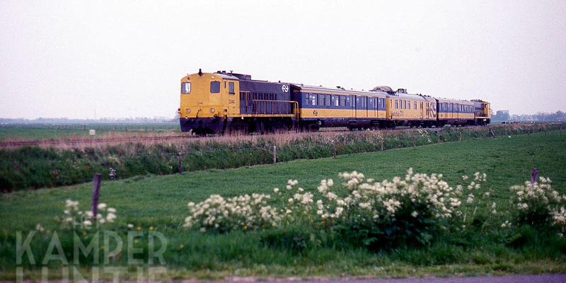 7d. Westenholte 8 mei 1988, NS 2346 en 2258 met Meettrein CTO (foto L.J. Beumer)