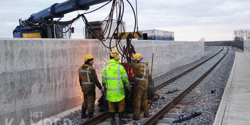 7j. Kampen 14 december 2011, het lassen van de rails