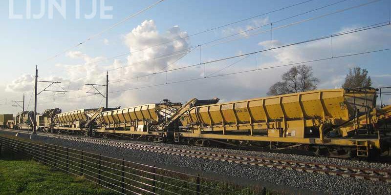 7p. Kampen 6 oktober 2011, MFS-wagens voor de afvoer van overtollige ballast