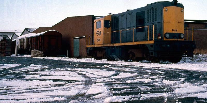 9. Kampen, 22 december 1986, NS 2506 (foto L.J. Beumer)