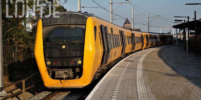 38p. Kampen 28 augustus 2017, de NS 3430 en 3429 staan klaar voor vertrek (foto K. Haar)