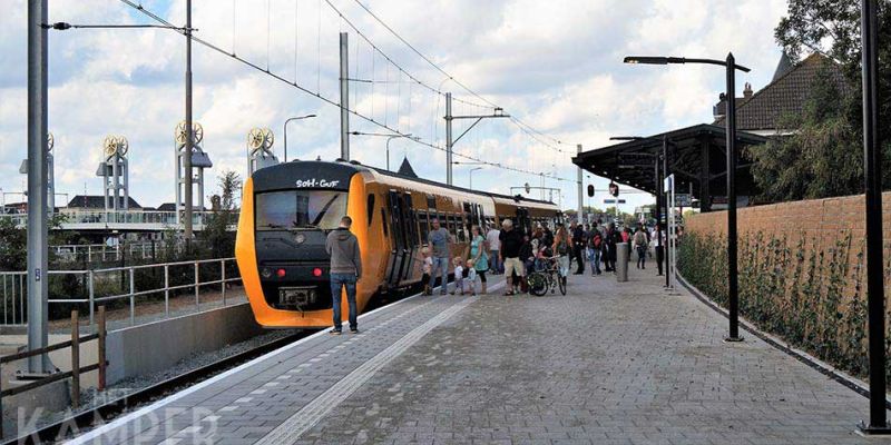 10f. Kampen 3 september 2017, DM’90 3447 op het nu enkelsporig spoor onder bovenleiding (foto K. Haar)