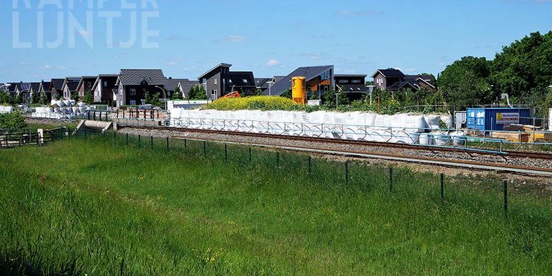 3r. Zwolle 21 mei 2017, tijdelijke grondbelasting voor de bouw van de perrons (foto Kasper Haar)