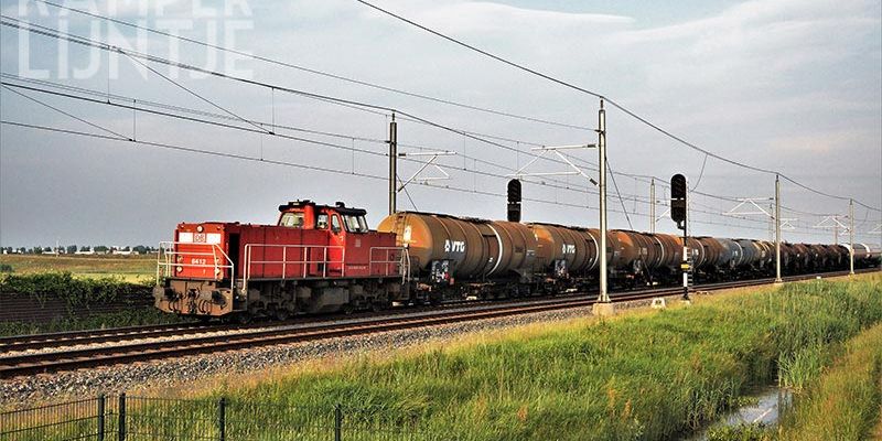 11k. Kampen 29 mei 2017, DB 6412 met olietrein (foto K. Haar)