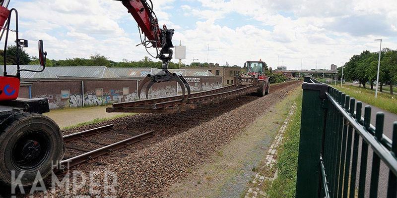 21v. Zwolle 5 juni 2017, het opbreken van het spoor voor viaduct Blaloweg (foto Kasper Haar)