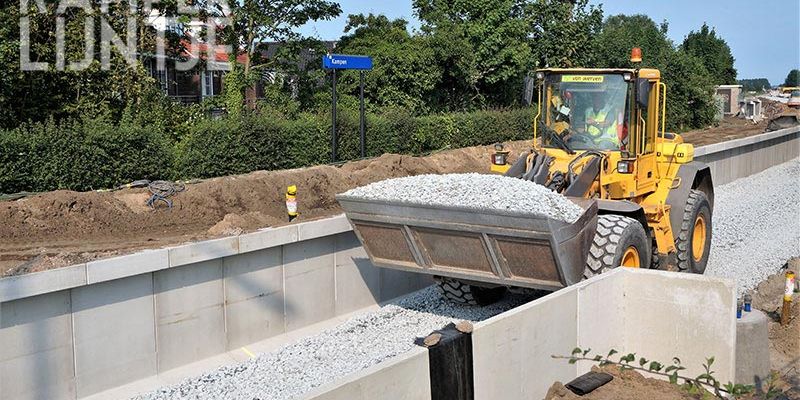 24a. Kampen 20 juni 2017, aanvoer nieuwe ballast voor station Kampen (foto Kasper Haar)