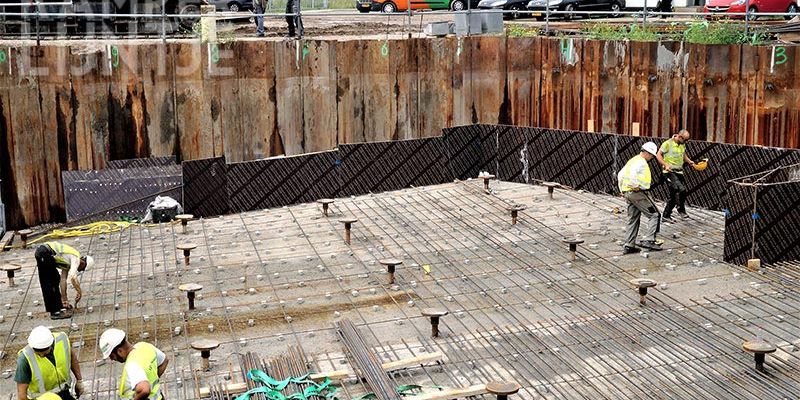 4f.  Zwolle 29 juni 2017, er wordt druk gewerkt aan de Belvédèrelaan tunnel (foto K. Haar)