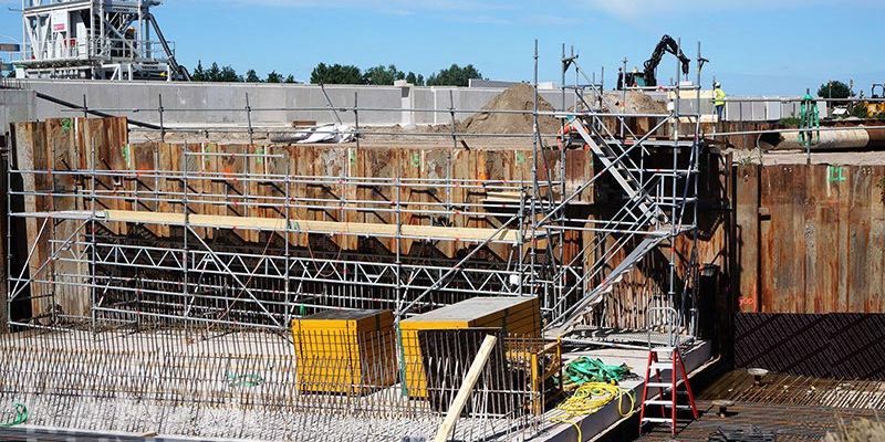 4m. Zwolle 4 juli 2017, er wordt druk gewerkt aan de ingang van de autotunnel (foto K. Haar)