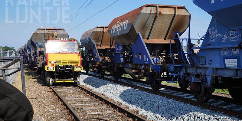 27s. Kampen 7 juli 2017, er wordt met een dubbel stel grindwagens gereden (foto Kasper Haar)