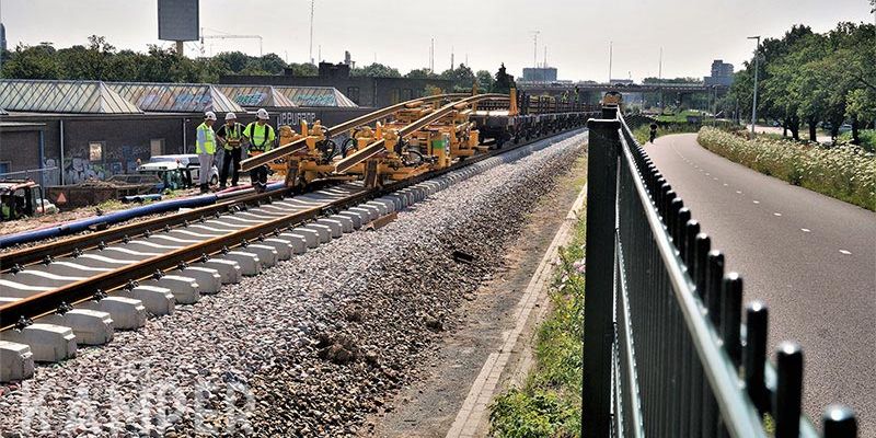 28w. Zwolle 10 juli 2017, nieuwe rails voor passage spoorbrug Blaloweg (foto K. Haar)
