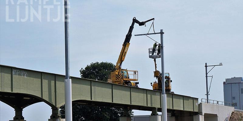 32x. Zwolle 19 juli 2017, de arm wordt vastgezet 2 (foto Kasper Haar)