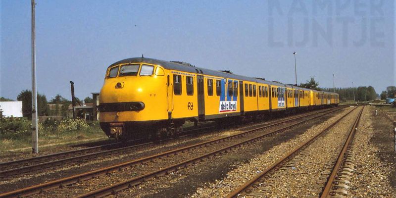 2e- IJsselmuiden 13 mei 1998, Plan U NS 148 en 149 naderen station Kampen (foto Rein Maneschijn).