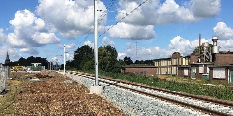 36x. Kampen 6 augustus 2017, het nieuwe spoor met bovenleiding (foto K. Haar)